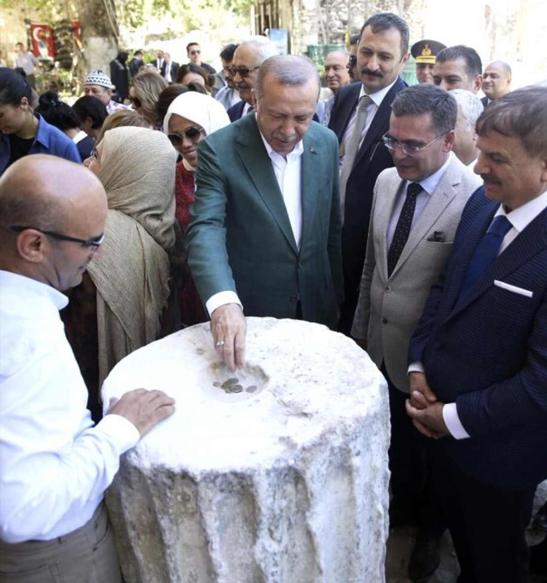 Our President of the Republic Got Information about Charity Stones