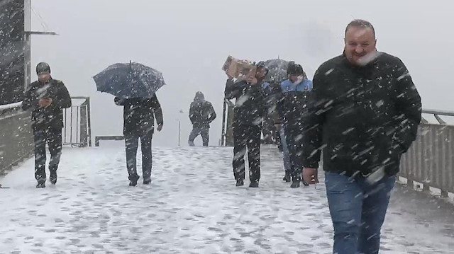 Kış yurdu esir aldı