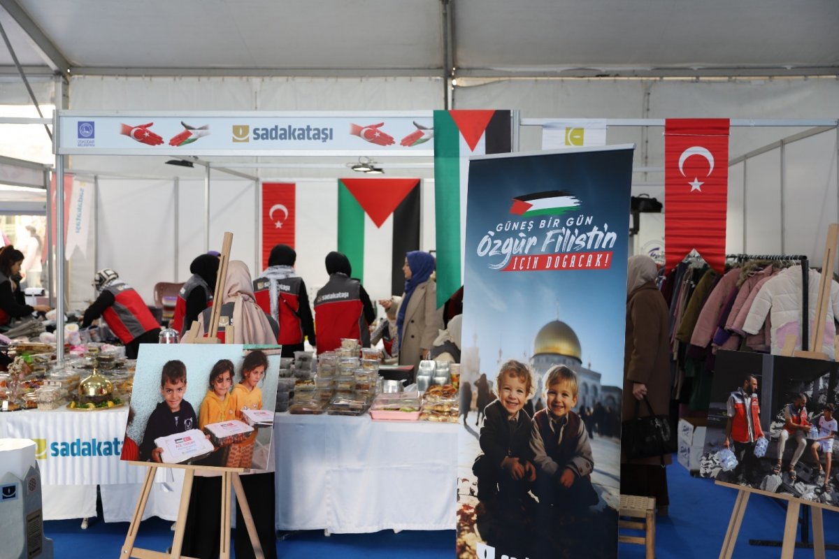 Bazaar initiated by Üsküdar Municipality and 15 NGOs