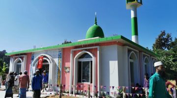 Masjid al-Aishe Mosque Put into Service